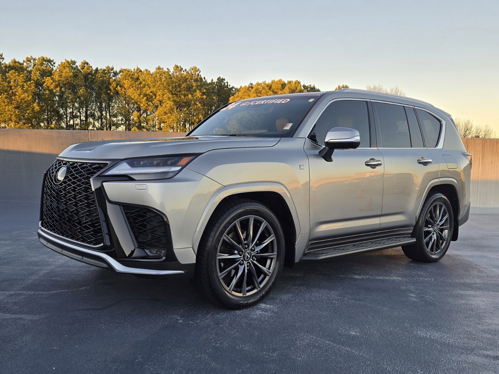 2024 Lexus LX F-Sport's photo