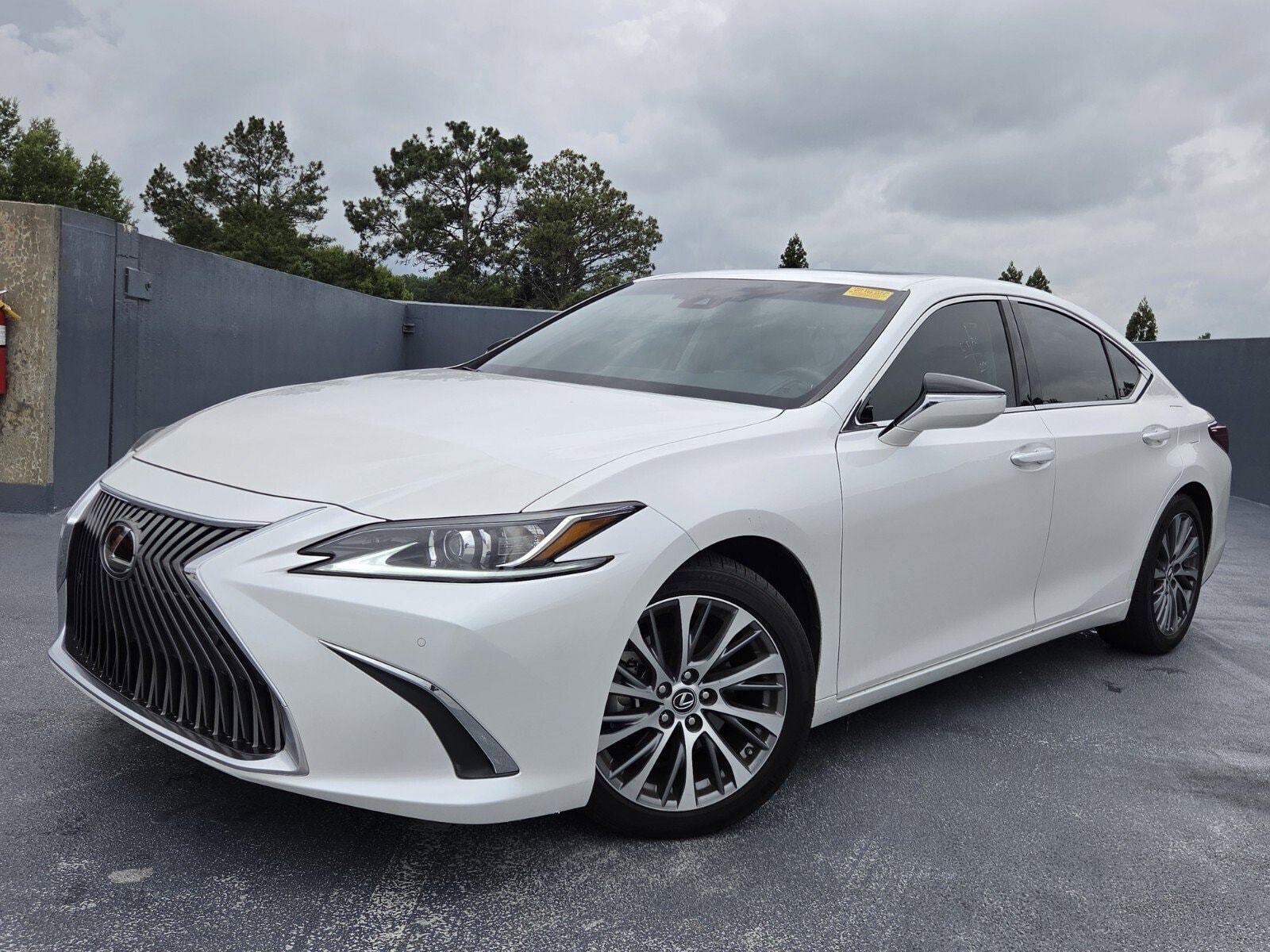 2020 Lexus ES 350 350's photo