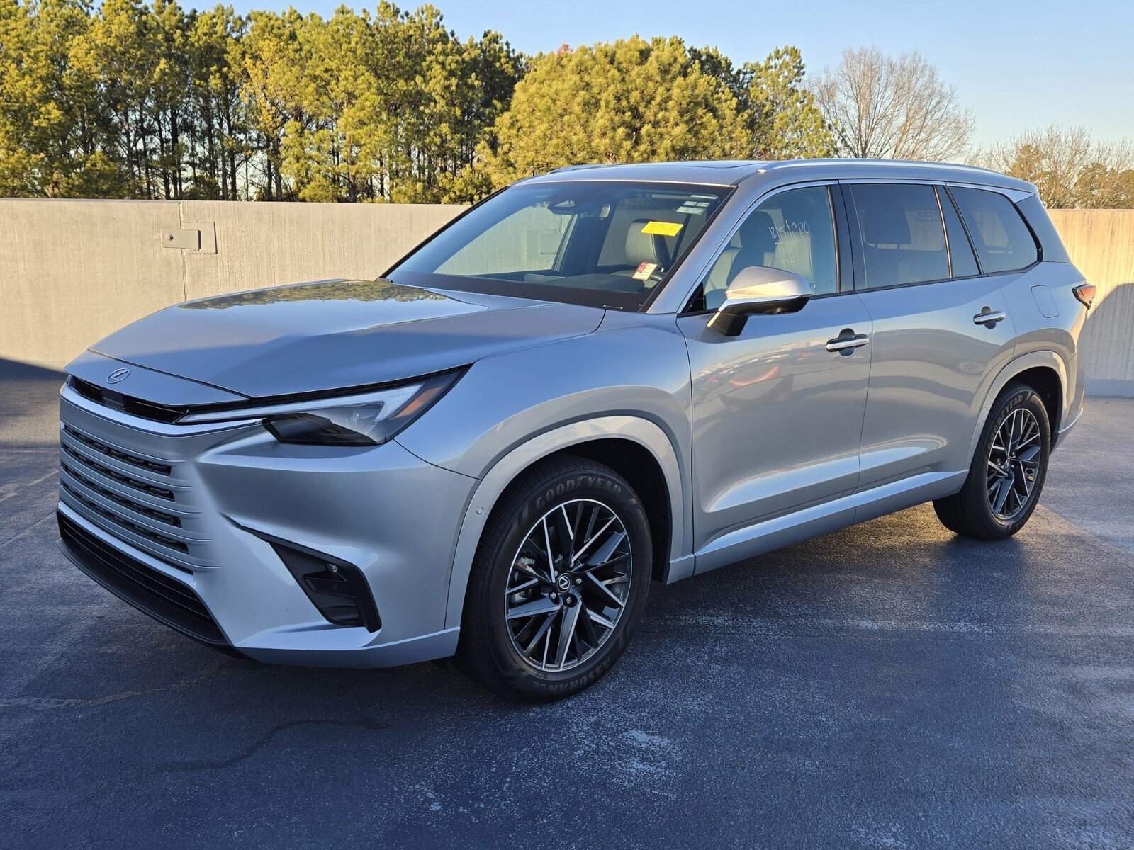 2025 Lexus TX Premium's photo