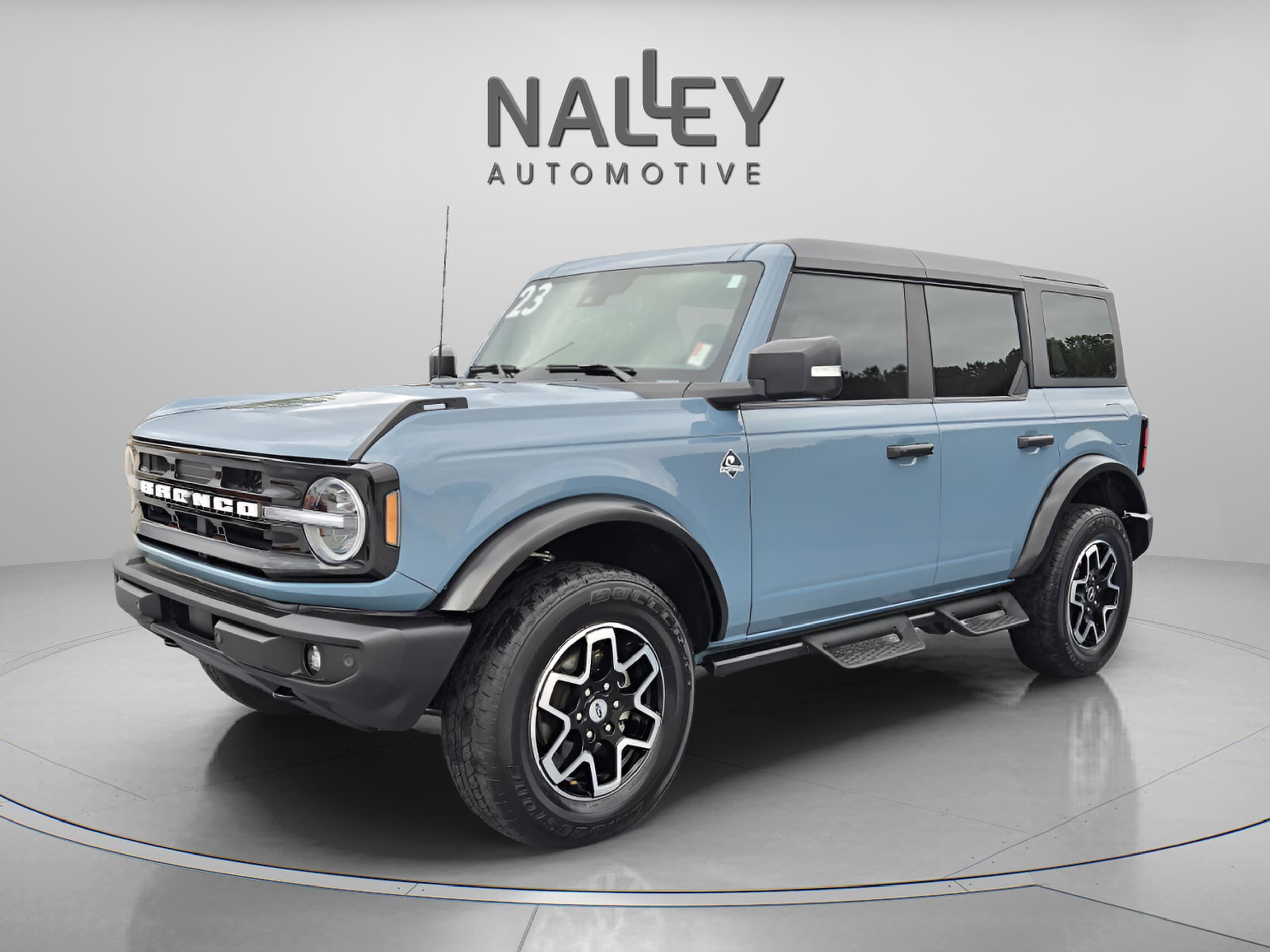 2023 Ford Bronco 4-Door Outer Banks's photo