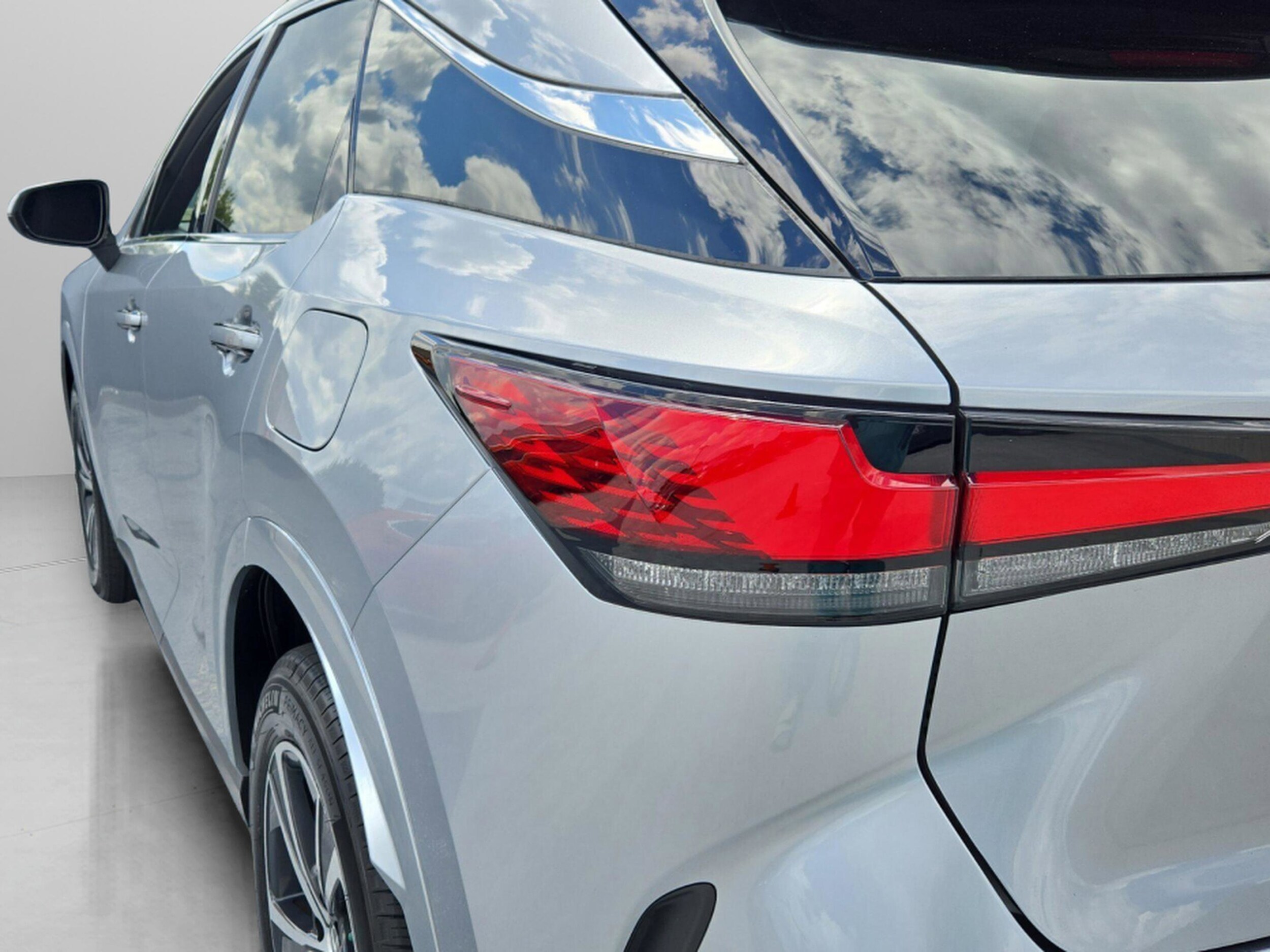 2023 Lexus RX 350 photo 3