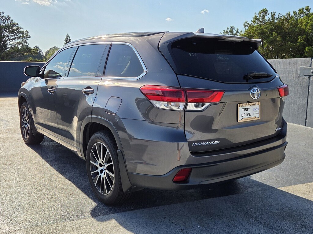 Used 2017 Toyota Highlander XLE V6