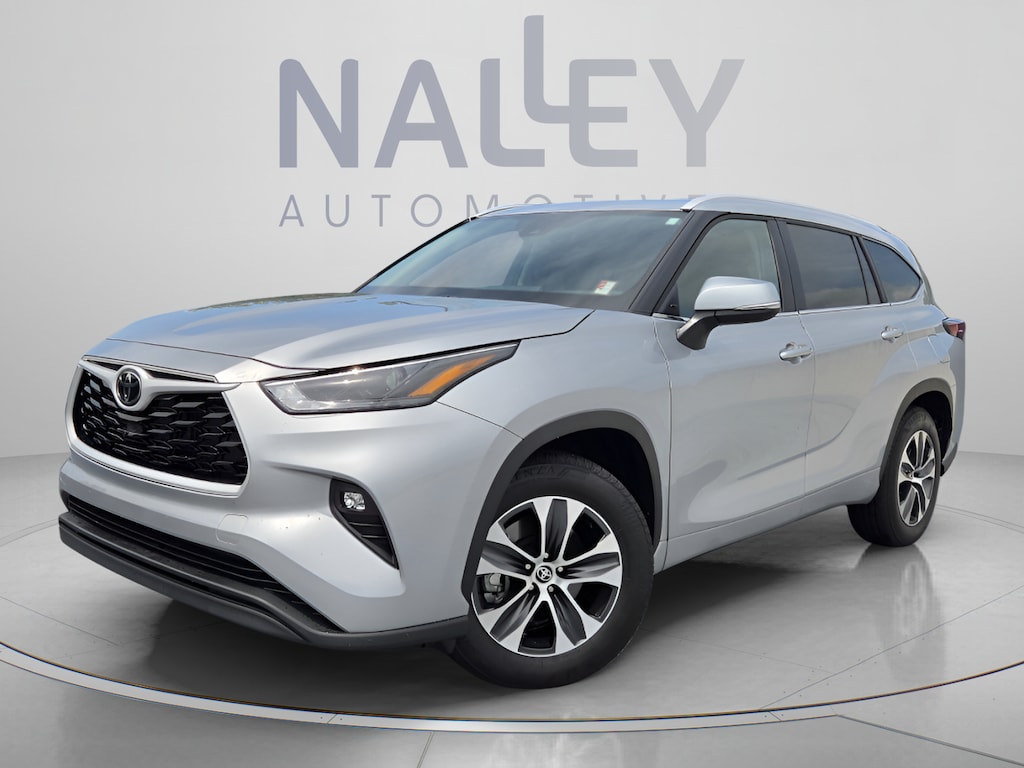 Used 2025 Toyota Highlander XLE