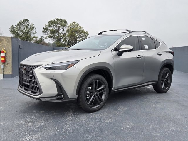 2026 Lexus NX PHEV 450h+'s photo