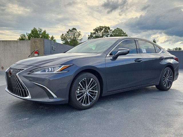 2025 Lexus ES 350's photo