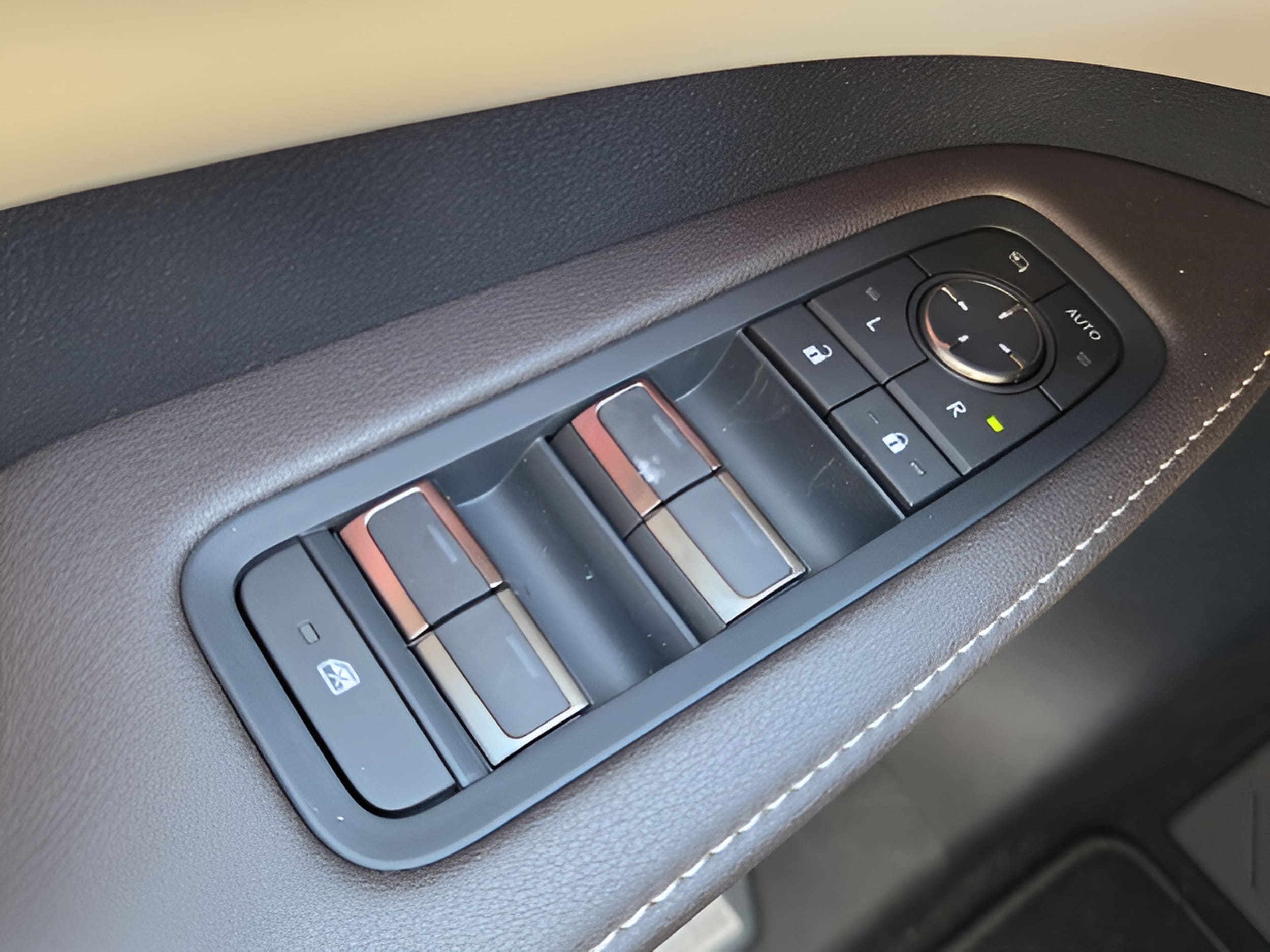 2026 Lexus RX 350 Luxury - Photo 16