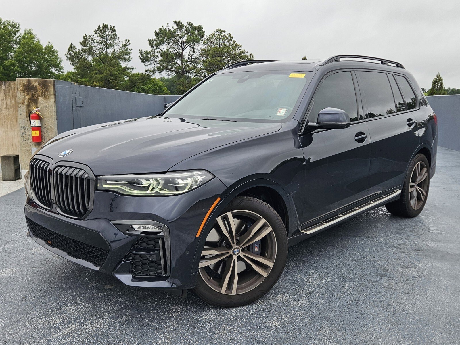 2021 BMW X7 xDrive40i's photo