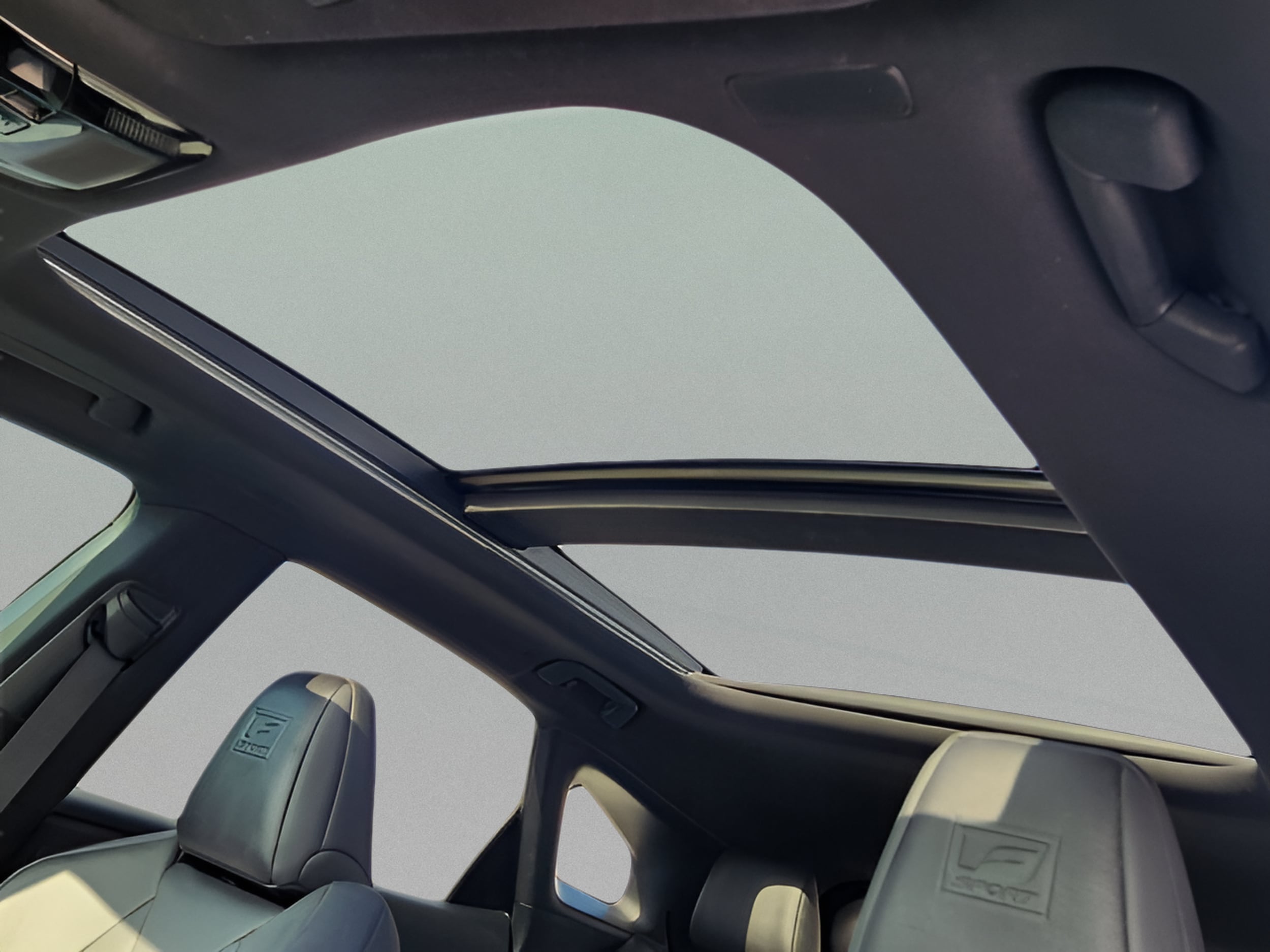 2024 Lexus RX Hybrid 500h - Photo 31