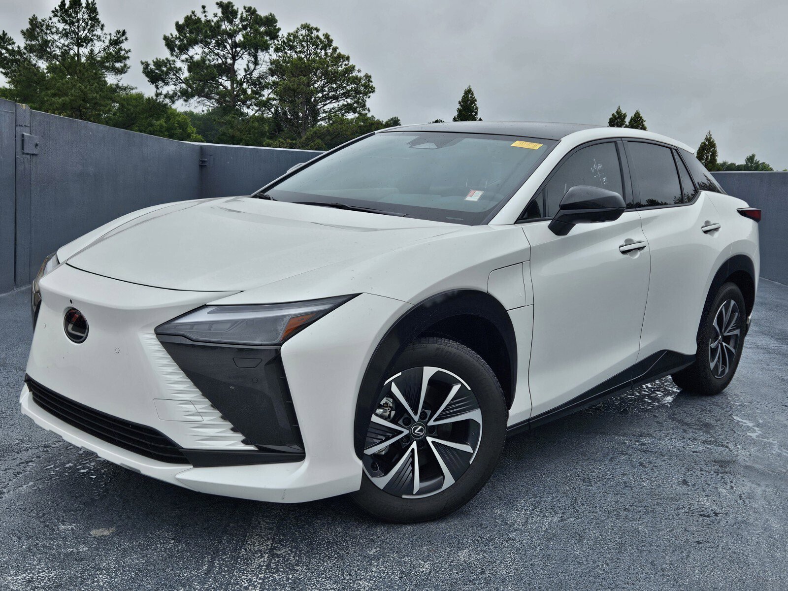 2025 Lexus RZ 450e 300e Premium w/ 18" Wheel's photo