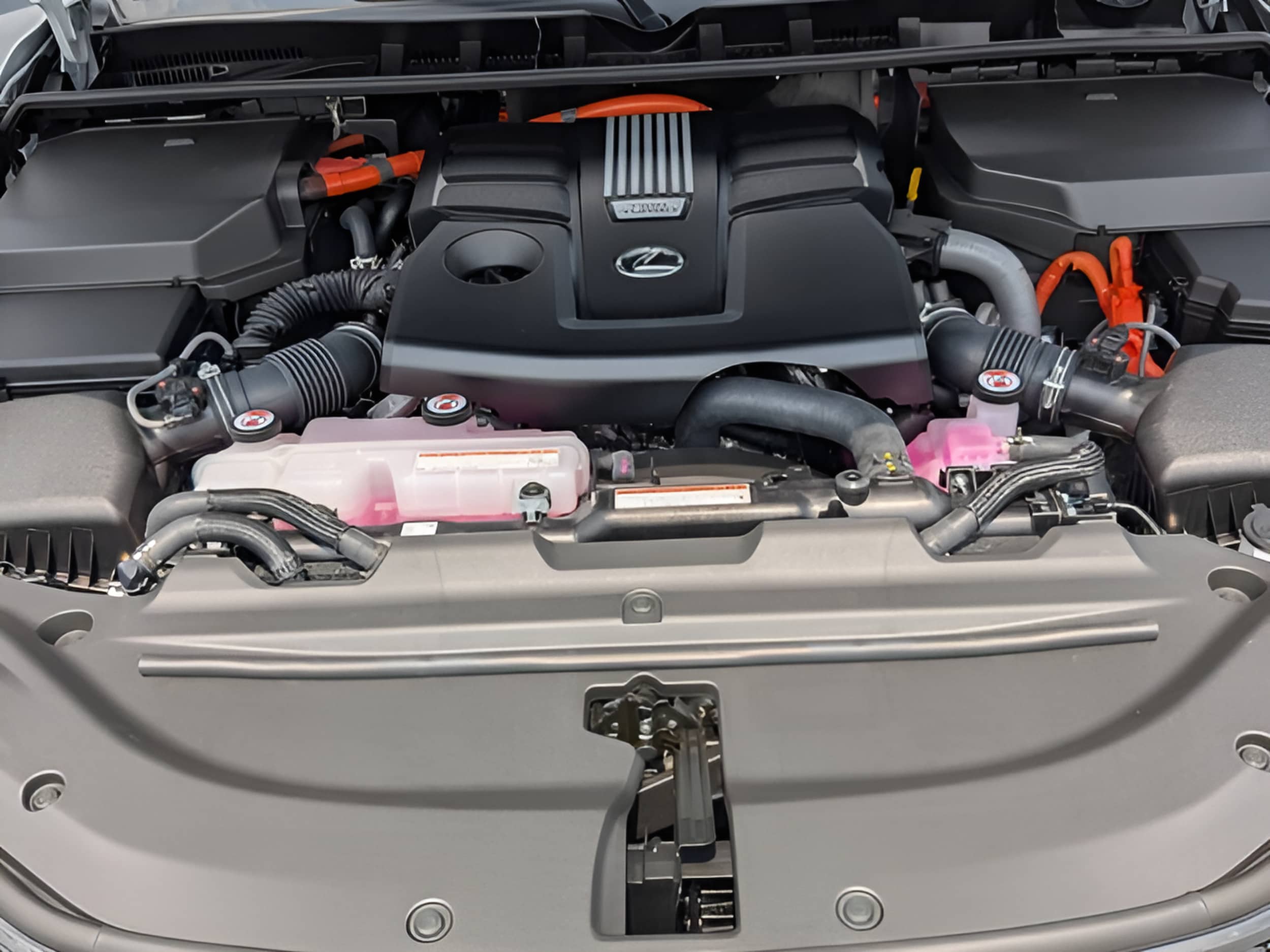 2026 Lexus LX 700h F-Sport - Photo 10