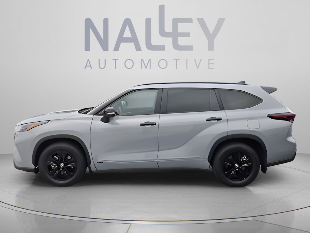 Used 2025 Toyota Highlander Hybrid Hybrid XLE Nightshade