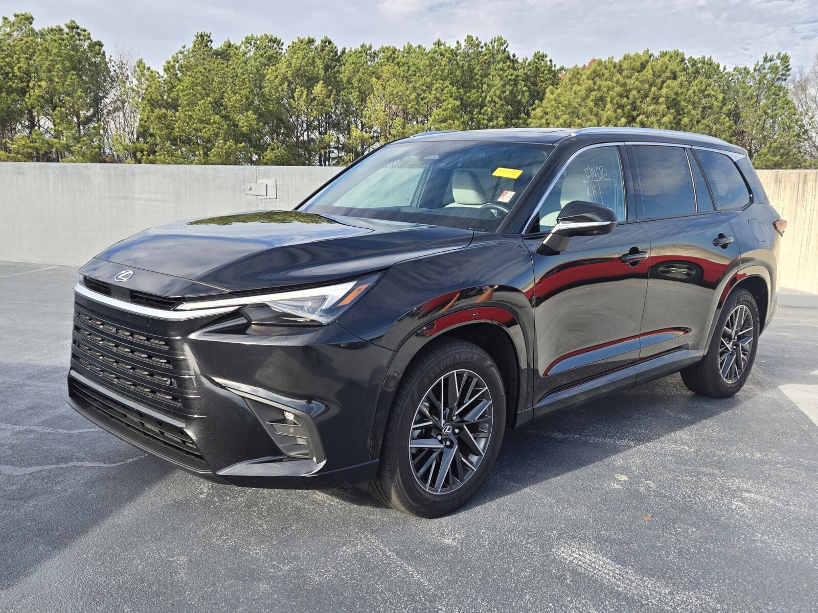 2025 Lexus TX Premium's photo