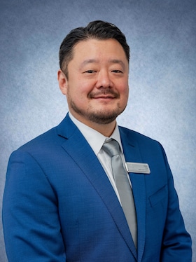 Staff member David Kim from ID_e12cf1263e69