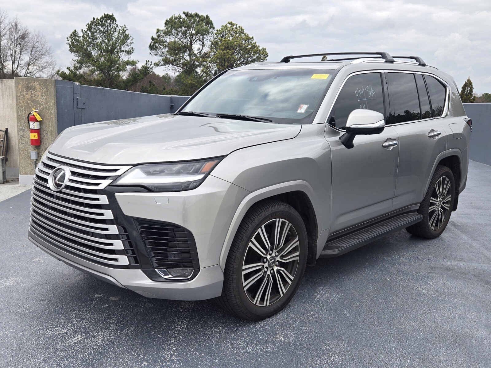 2023 Lexus LX