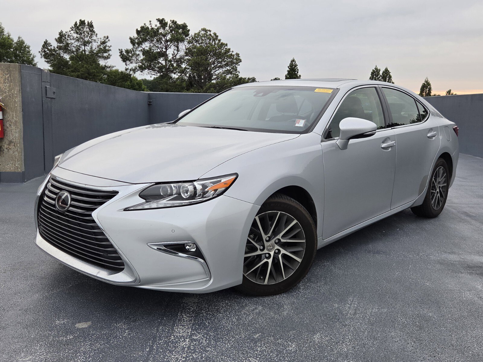 2016 Lexus ES 350 350's photo