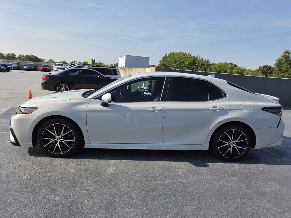 Used 2023 Toyota Camry SE