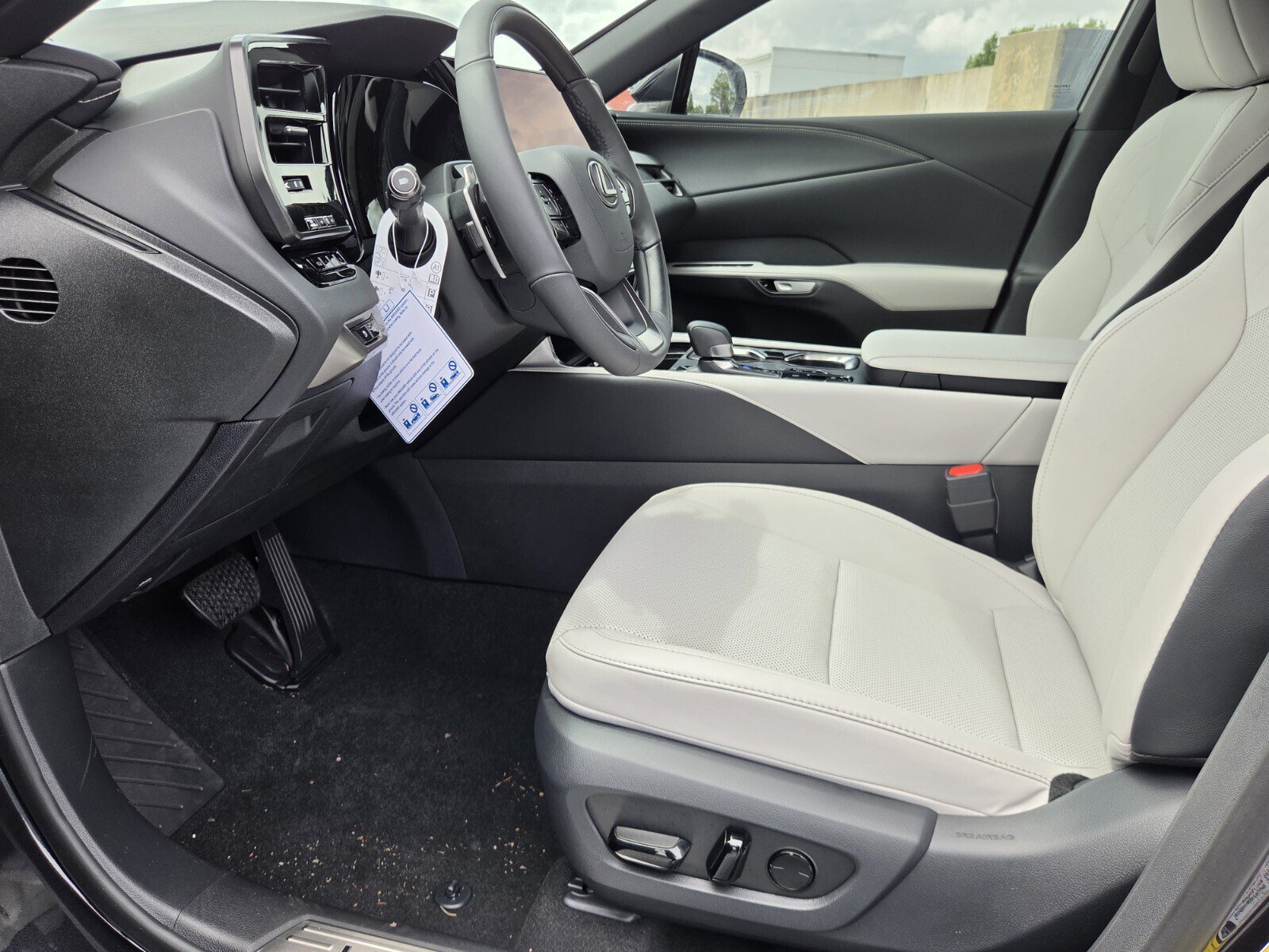 2026 Lexus RX 350 F-Sport - Photo 14