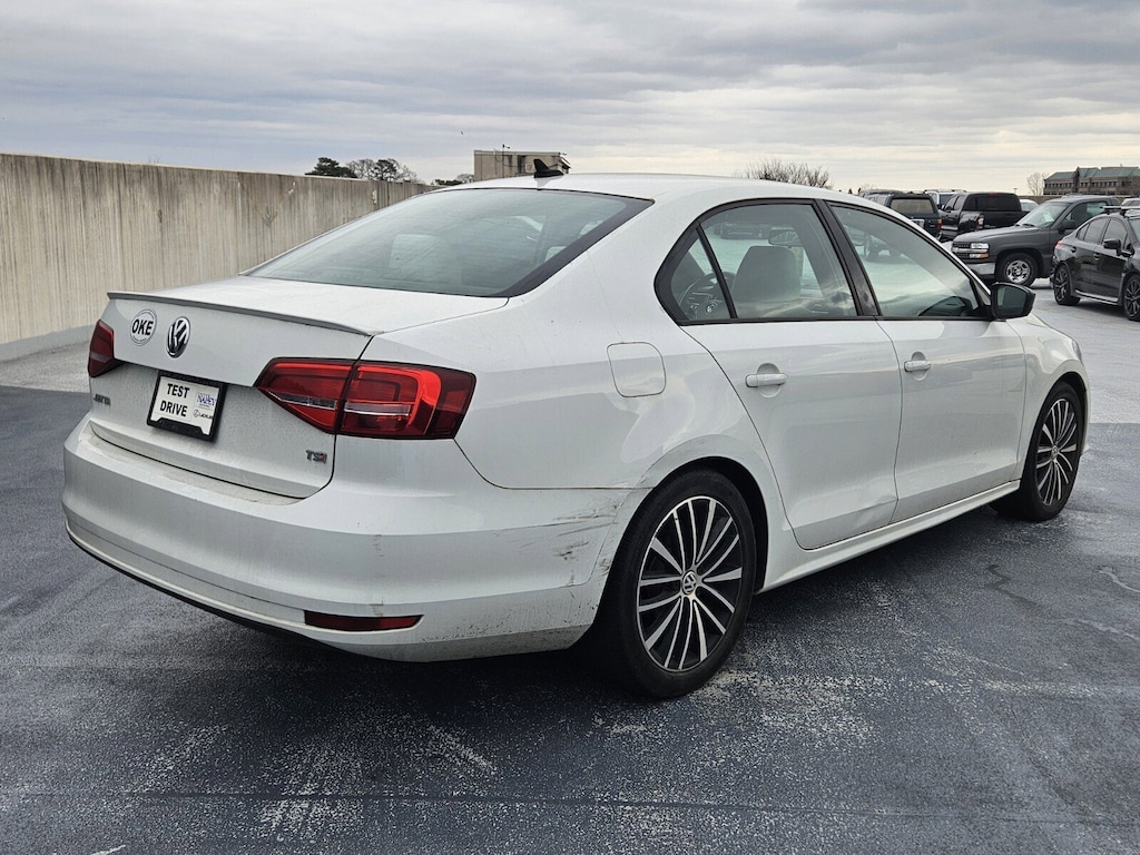 Used 2015 Volkswagen Jetta Sedan 1.8T Sport Auto 1.8T SE PZEV