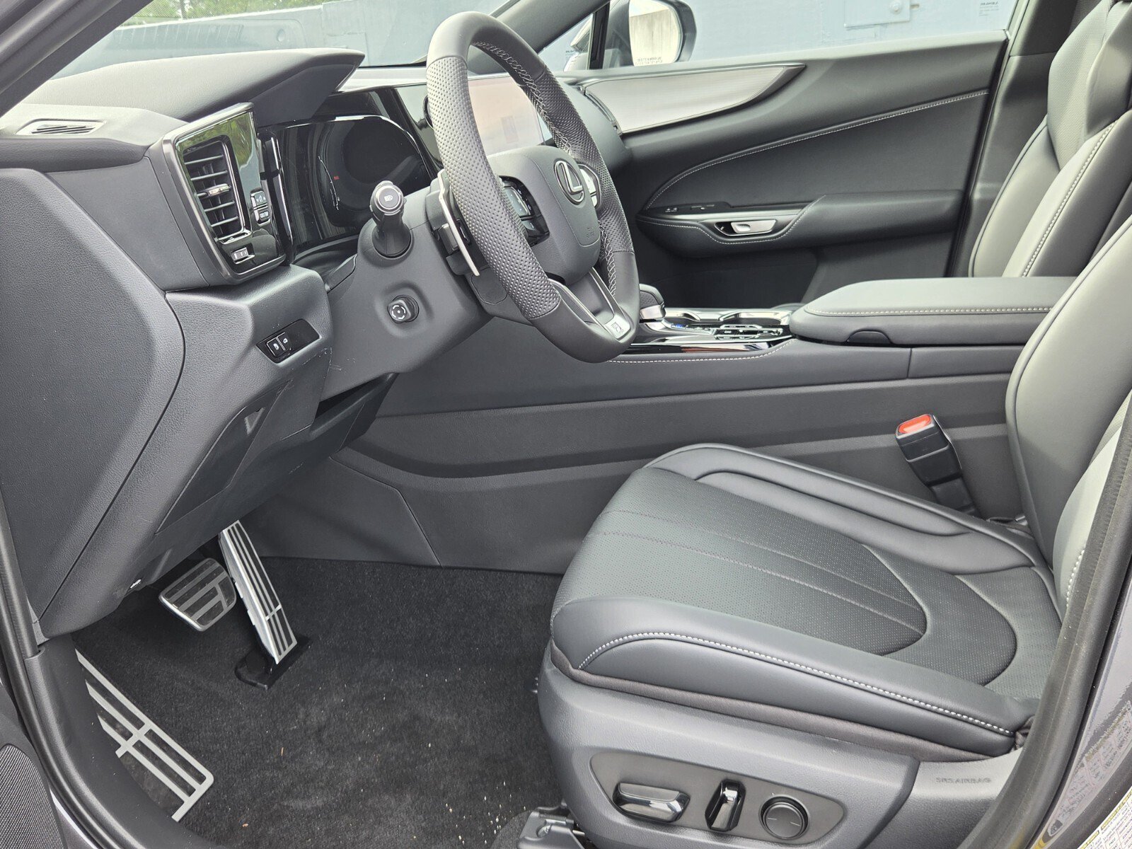 2026 Lexus NX 350 F-Sport - Photo 14