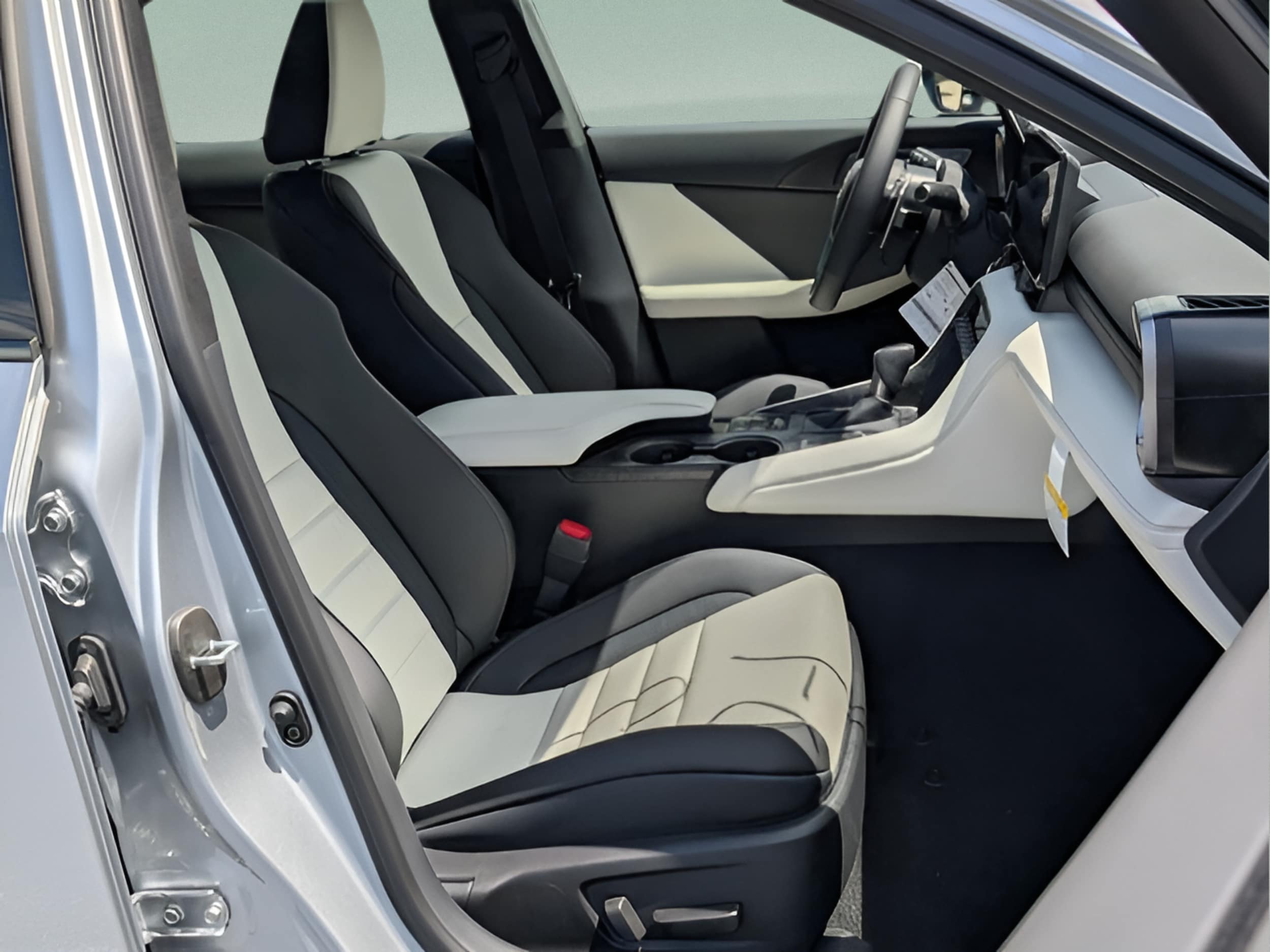 2026 Lexus IS 350 F SPORT - Photo 16