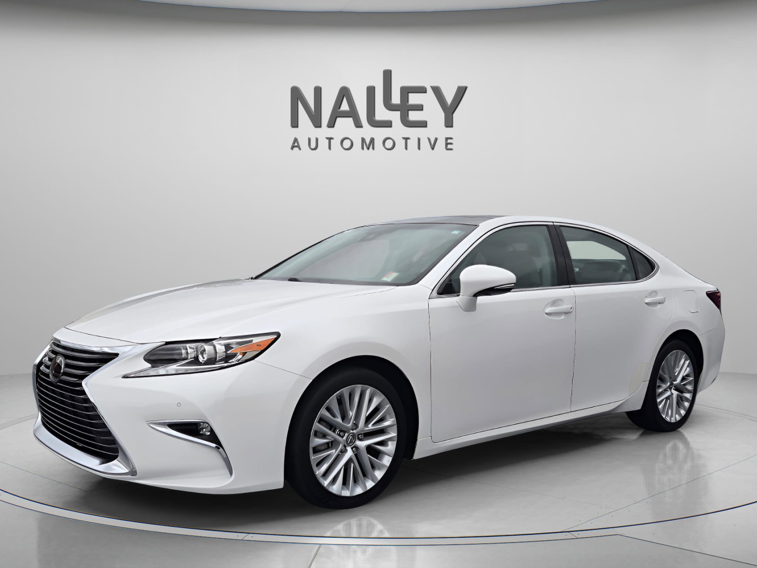 2017 Lexus ES 350's photo