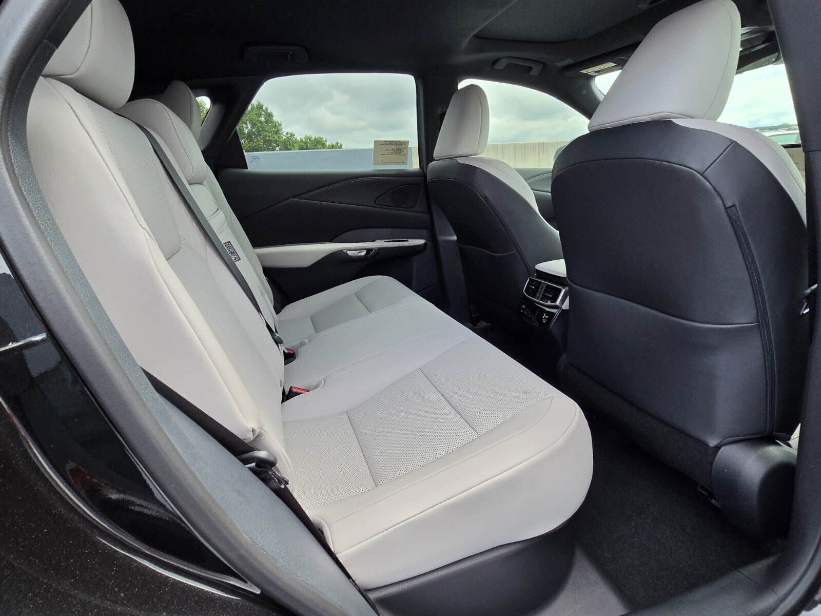 2026 Lexus RX 350 F-Sport - Photo 19