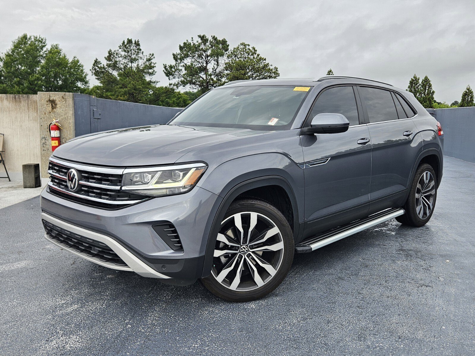 2021 Volkswagen Atlas Cross Sport 2.0T SE w/Tech's photo