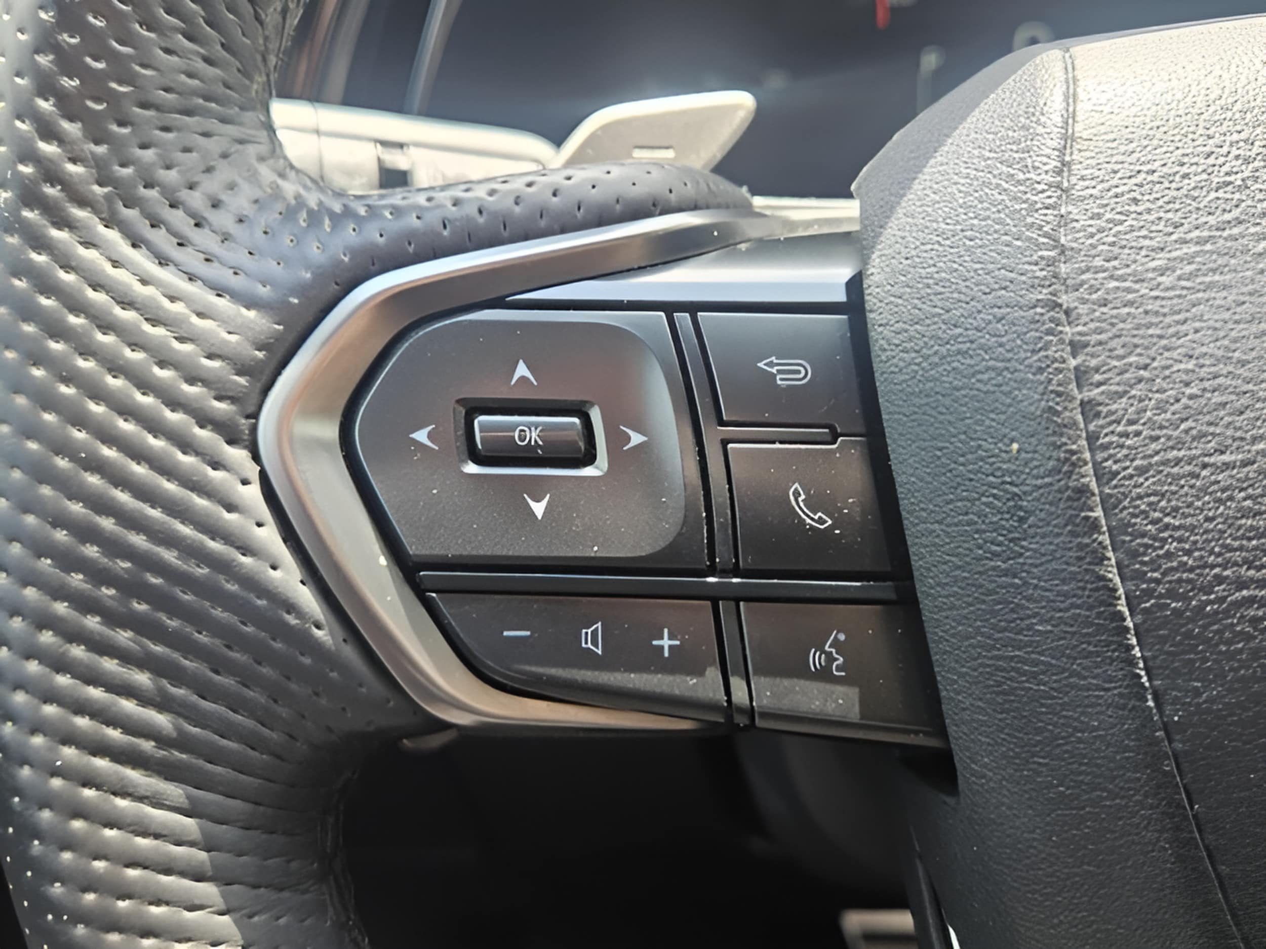 2024 Lexus TX Hybrid 500h - Photo 16