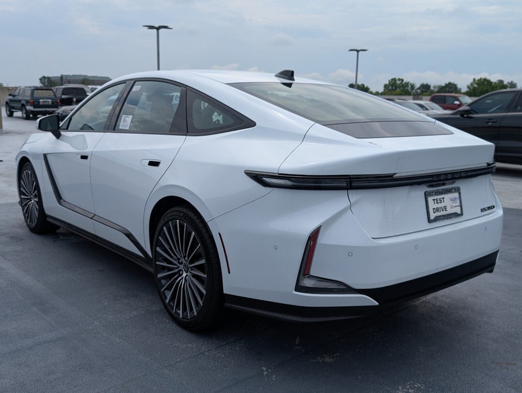 New 2026 Lexus ES 350e Luxury SEDAN