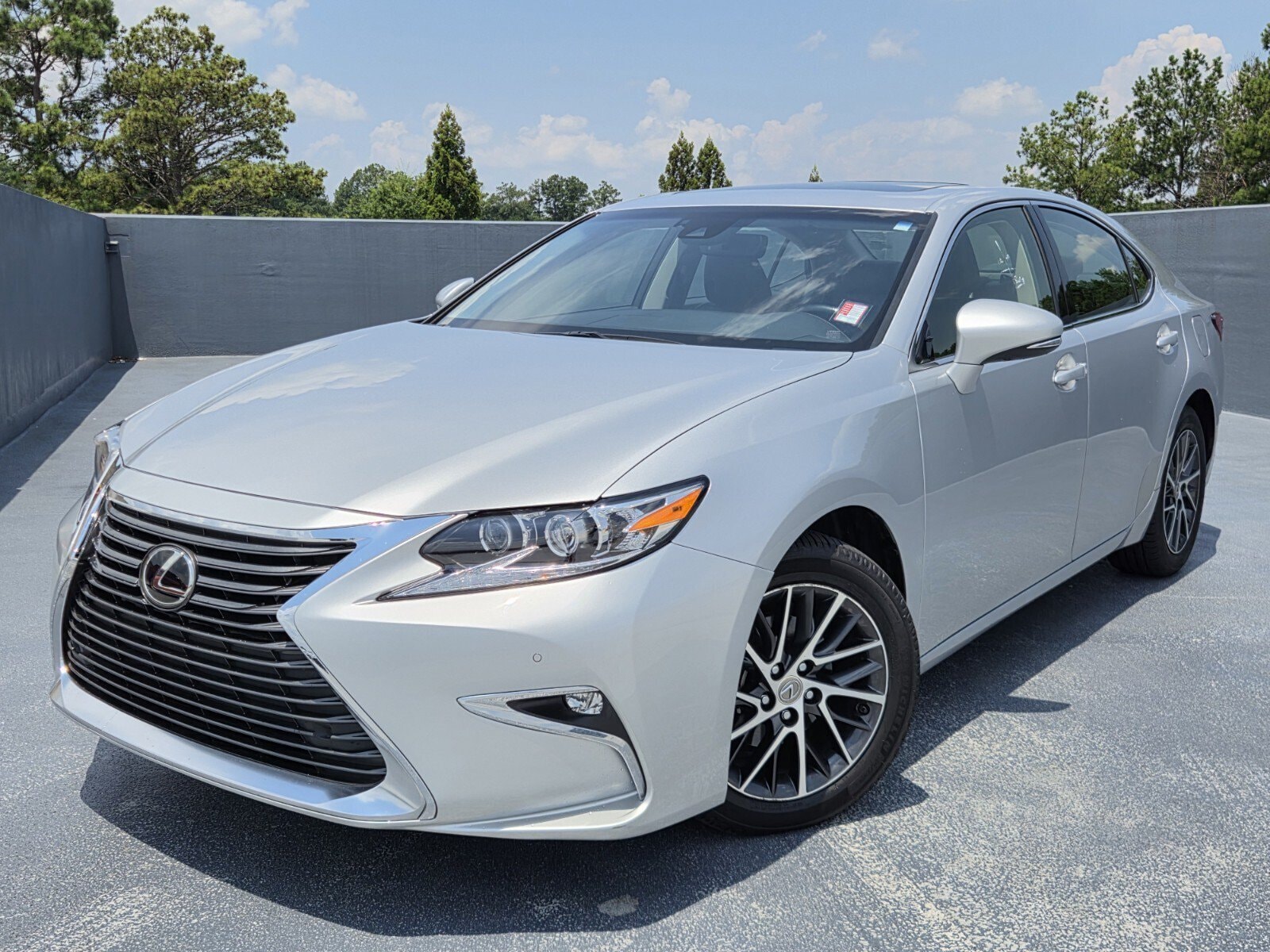 2016 Lexus ES 350 350's photo