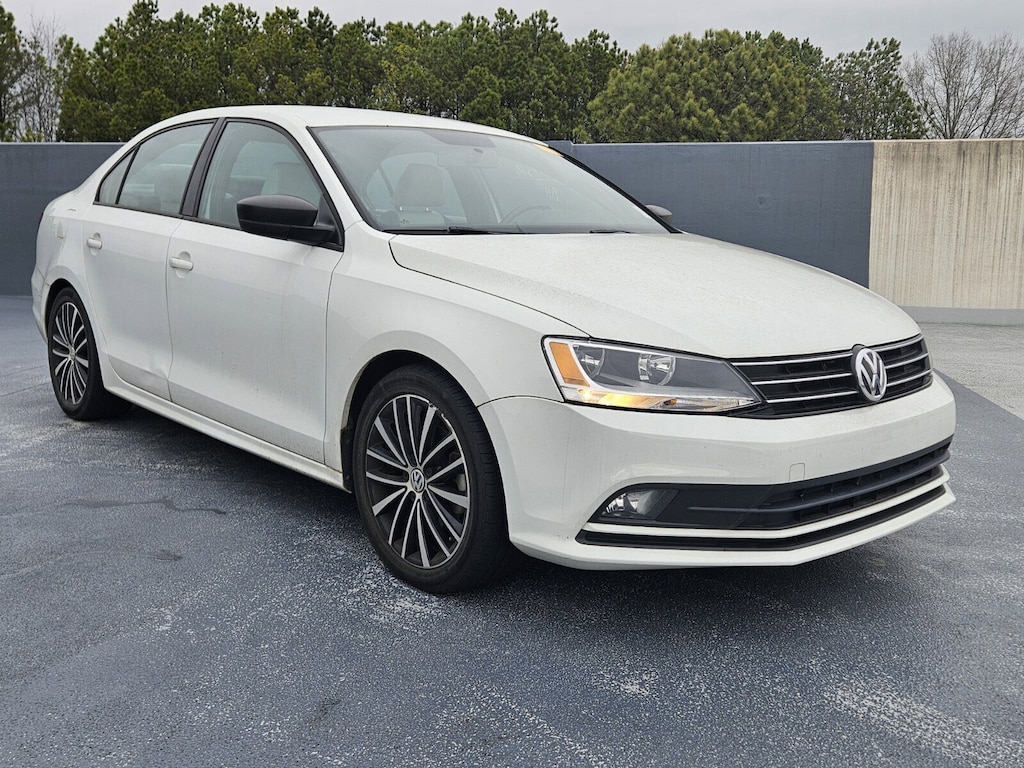 Used 2015 Volkswagen Jetta Sedan 1.8T Sport Auto 1.8T SE PZEV