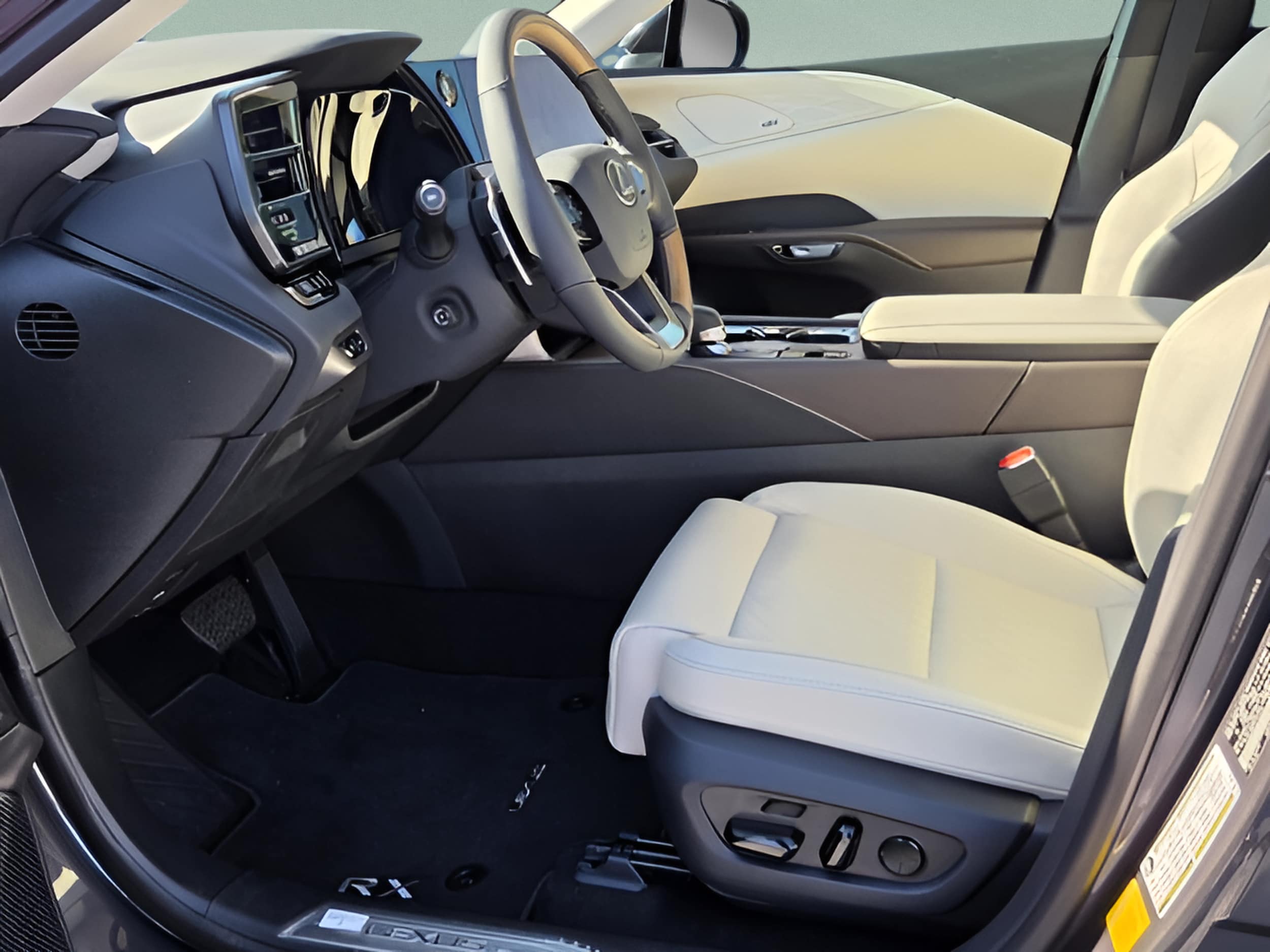 2026 Lexus RX 350 Luxury - Photo 32