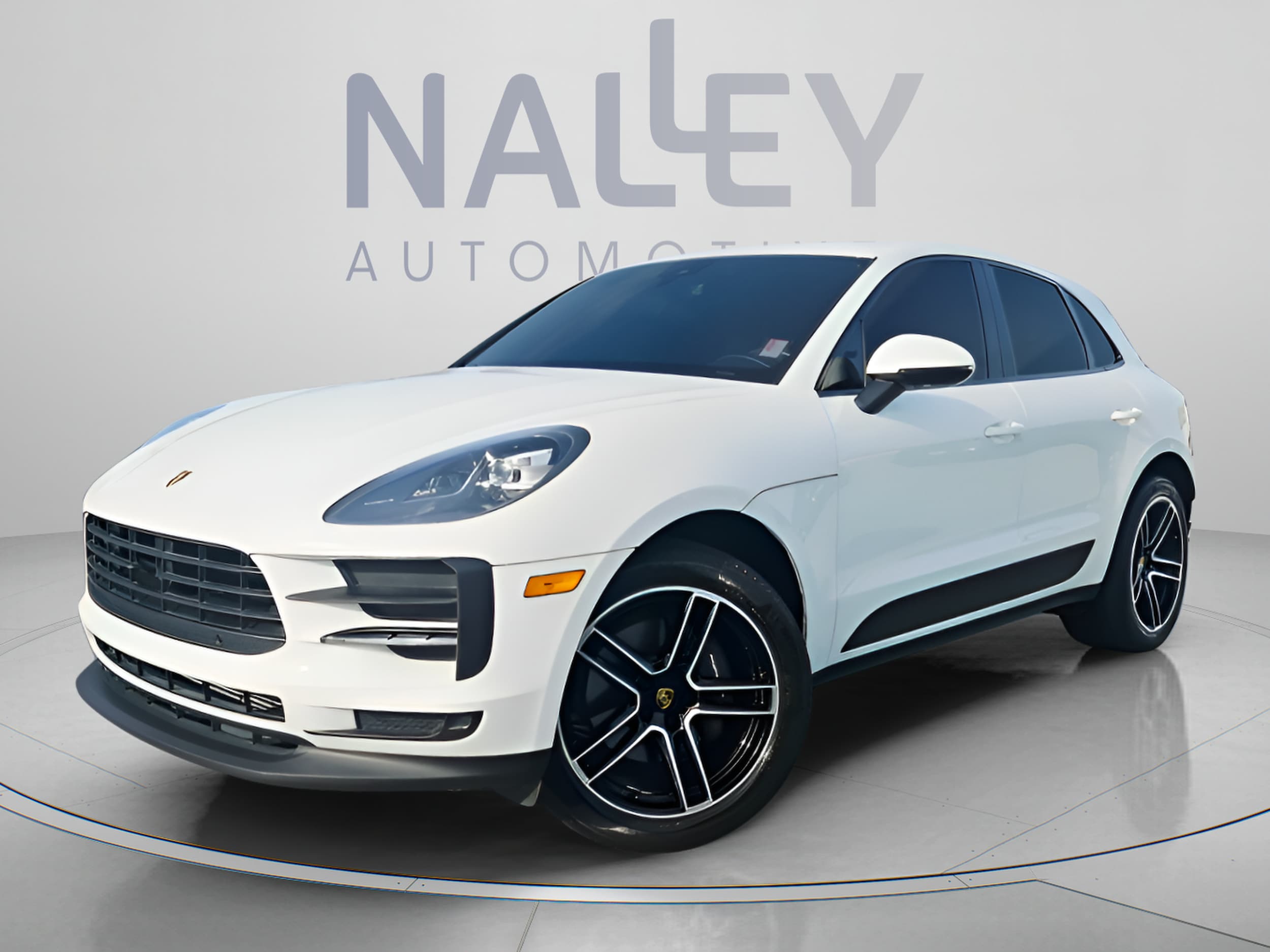 2021 Porsche Macan -'s photo