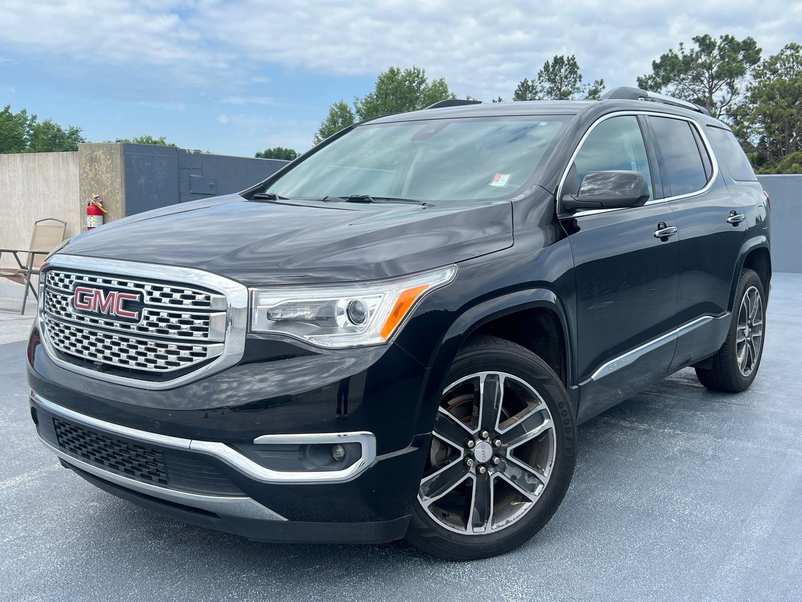 2019 GMC Acadia Denali FWD's photo