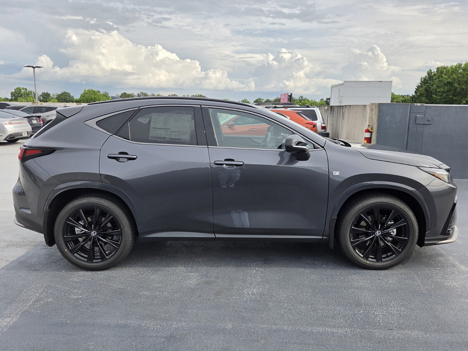 2026 Lexus NX 350 F-Sport - Photo 7