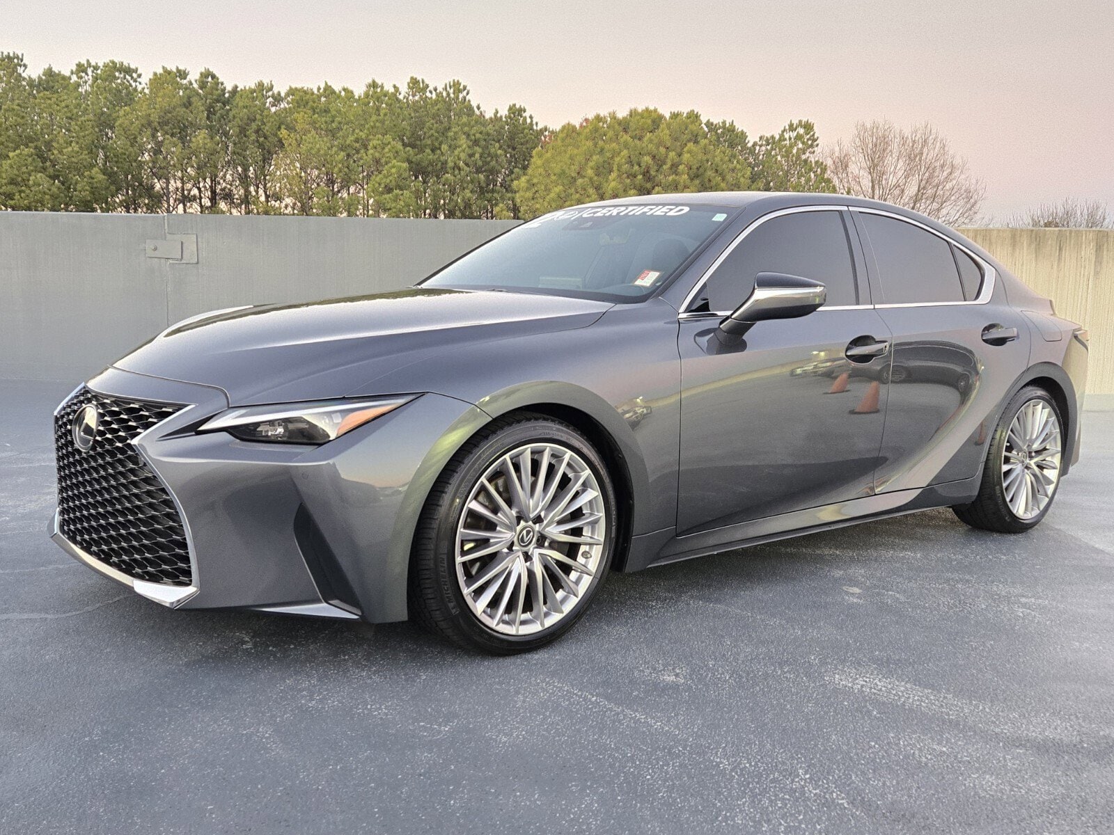 2022 Lexus IS 300's photo