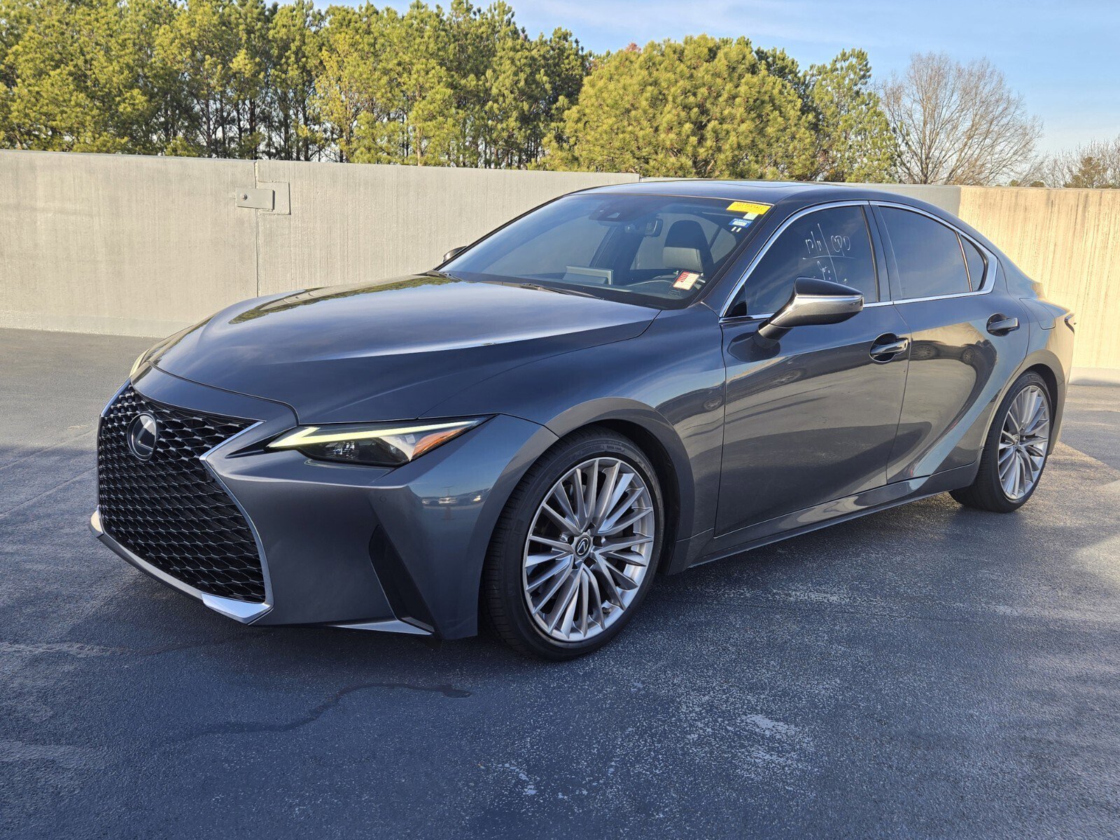 2022 Lexus IS 300's photo