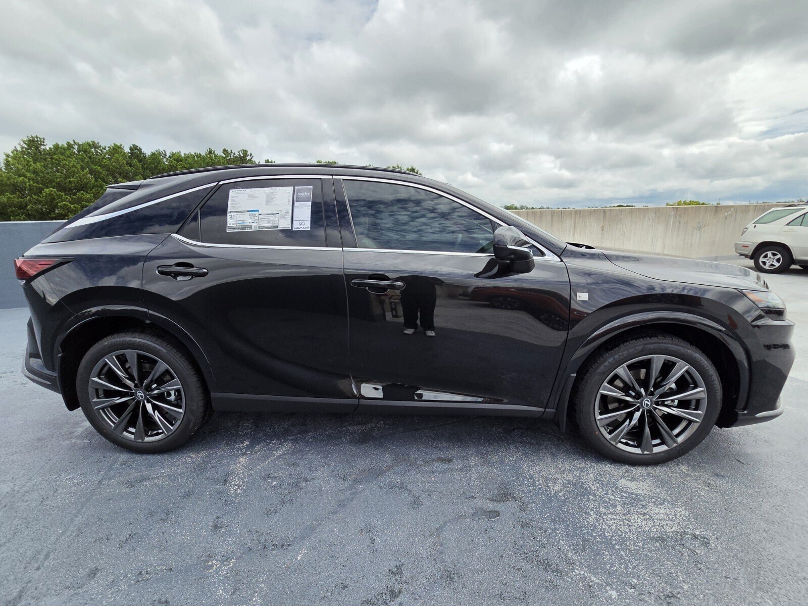 2026 Lexus RX 350 F-Sport - Photo 7