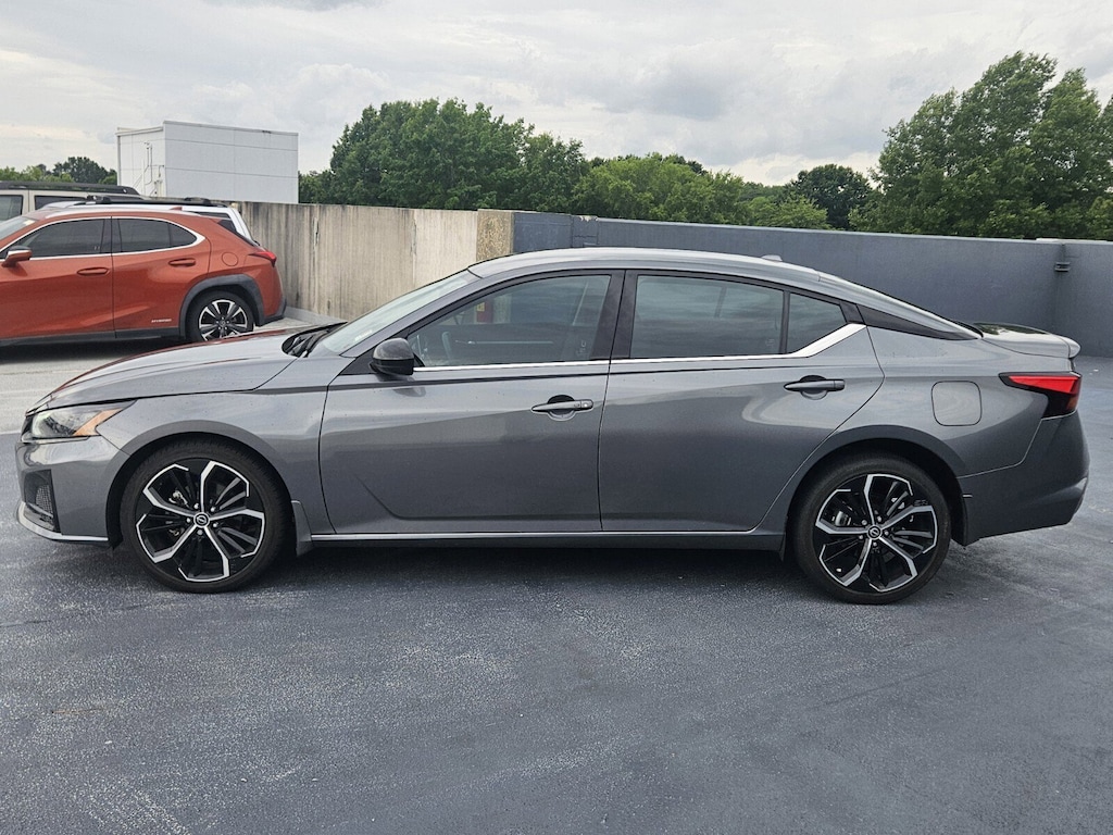 Used 2023 Nissan Altima 2.5 SR Sedan