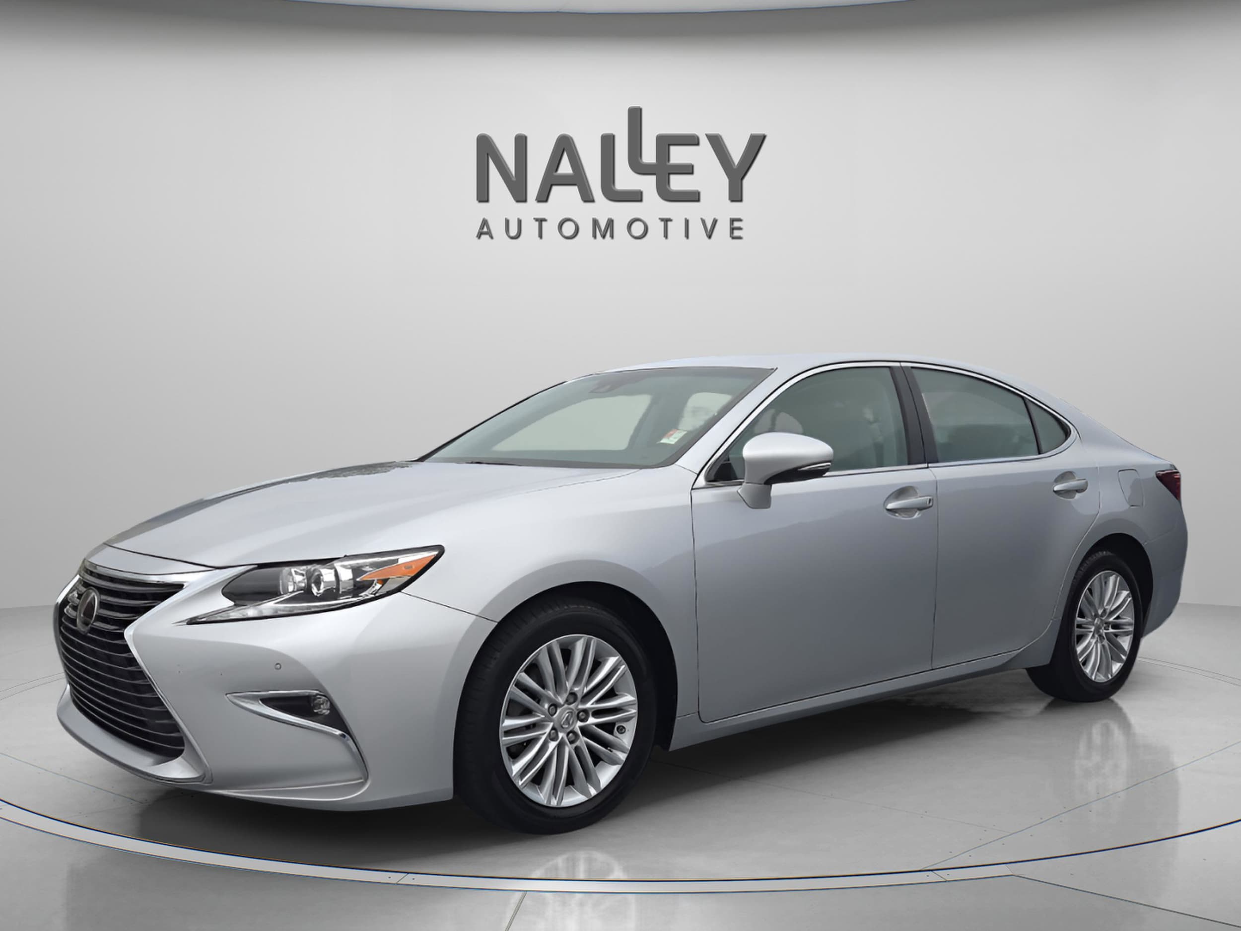 2017 Lexus ES 350's photo