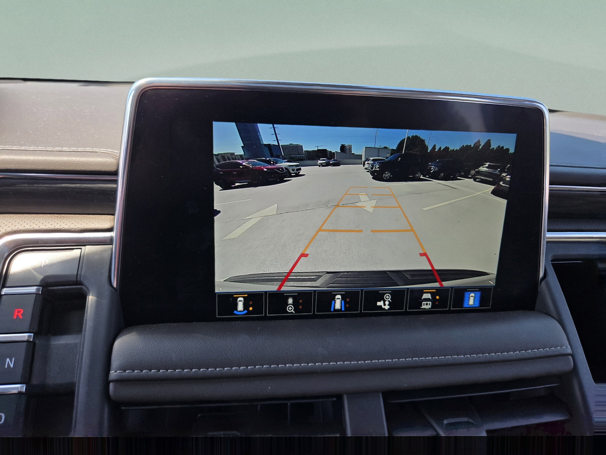 2023 GMC Yukon XL SLT - Photo 17