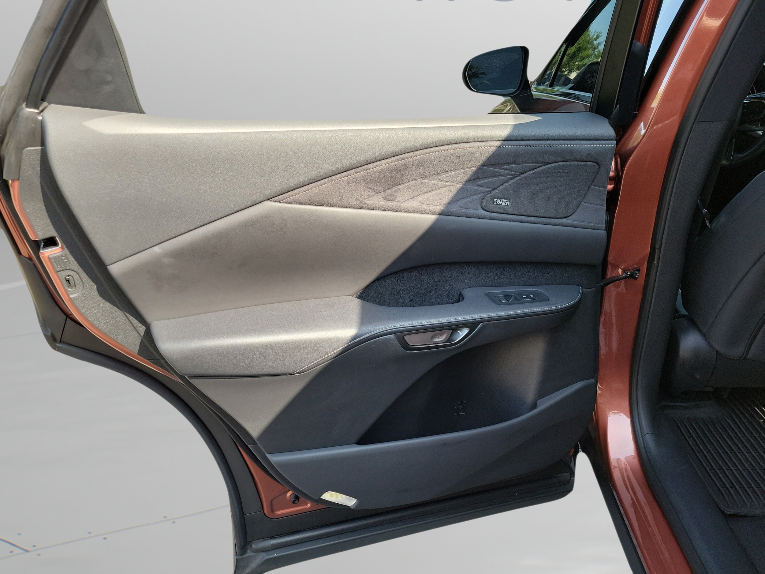 2023 Lexus RX Hybrid 500h - Photo 25