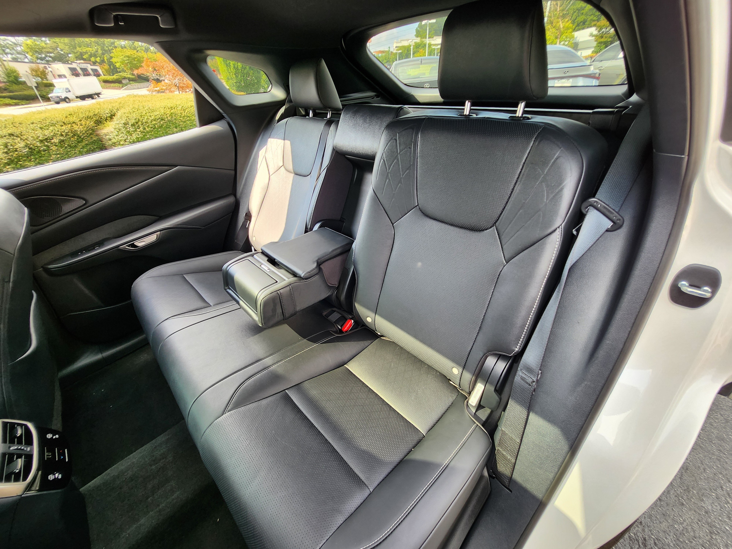 2024 Lexus RX Hybrid 350h - Photo 29