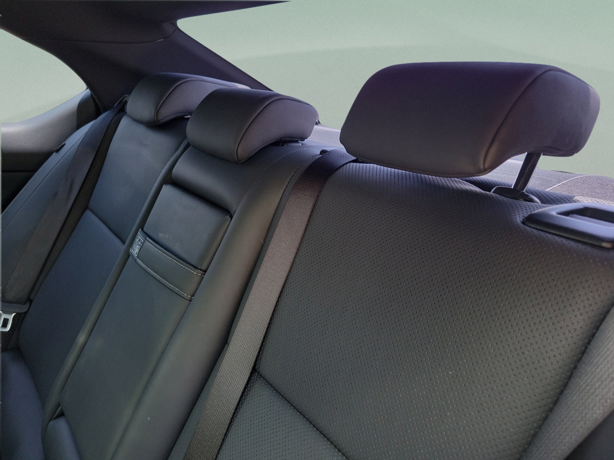 2024 Lexus IS 300 - Photo 9