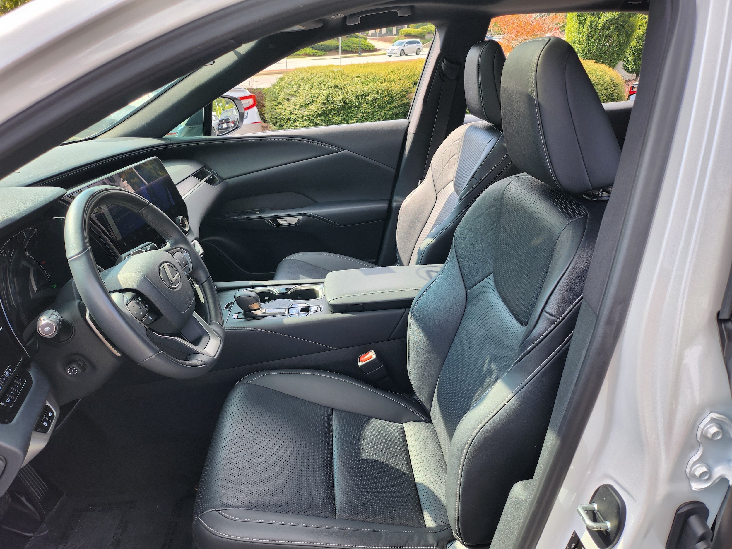 2024 Lexus RX Hybrid 350h - Photo 18