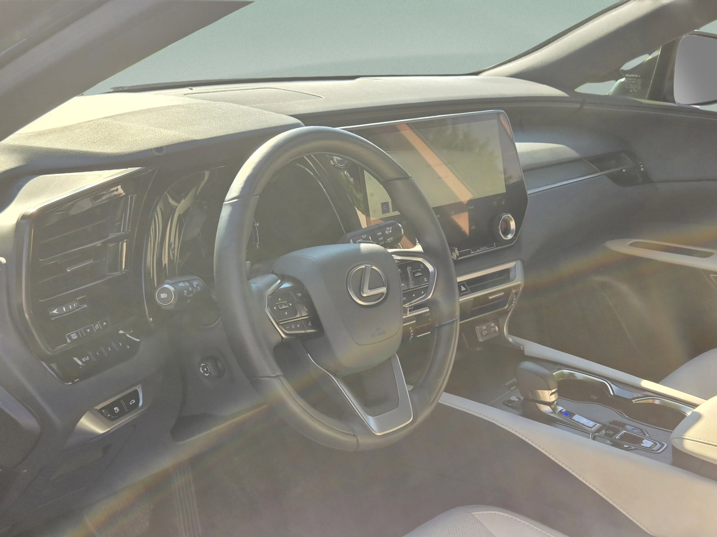 2024 Lexus RX 350 - Photo 24