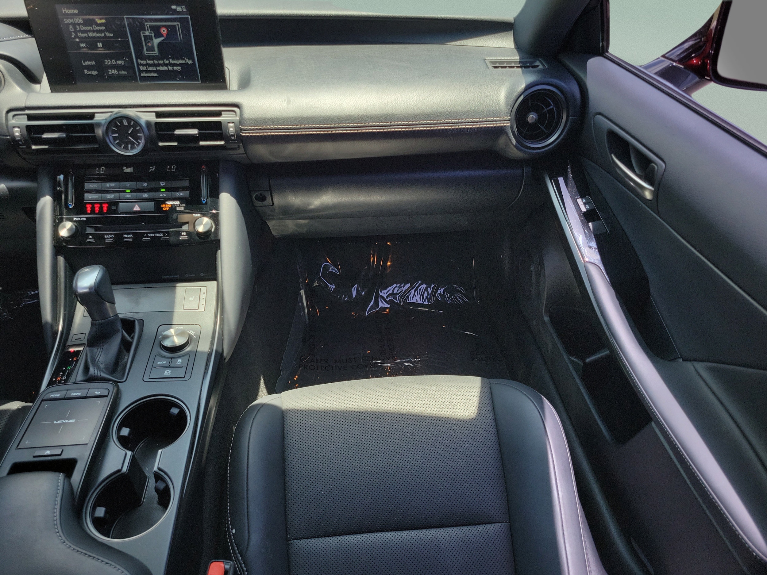 2024 Lexus IS 300 - Photo 15