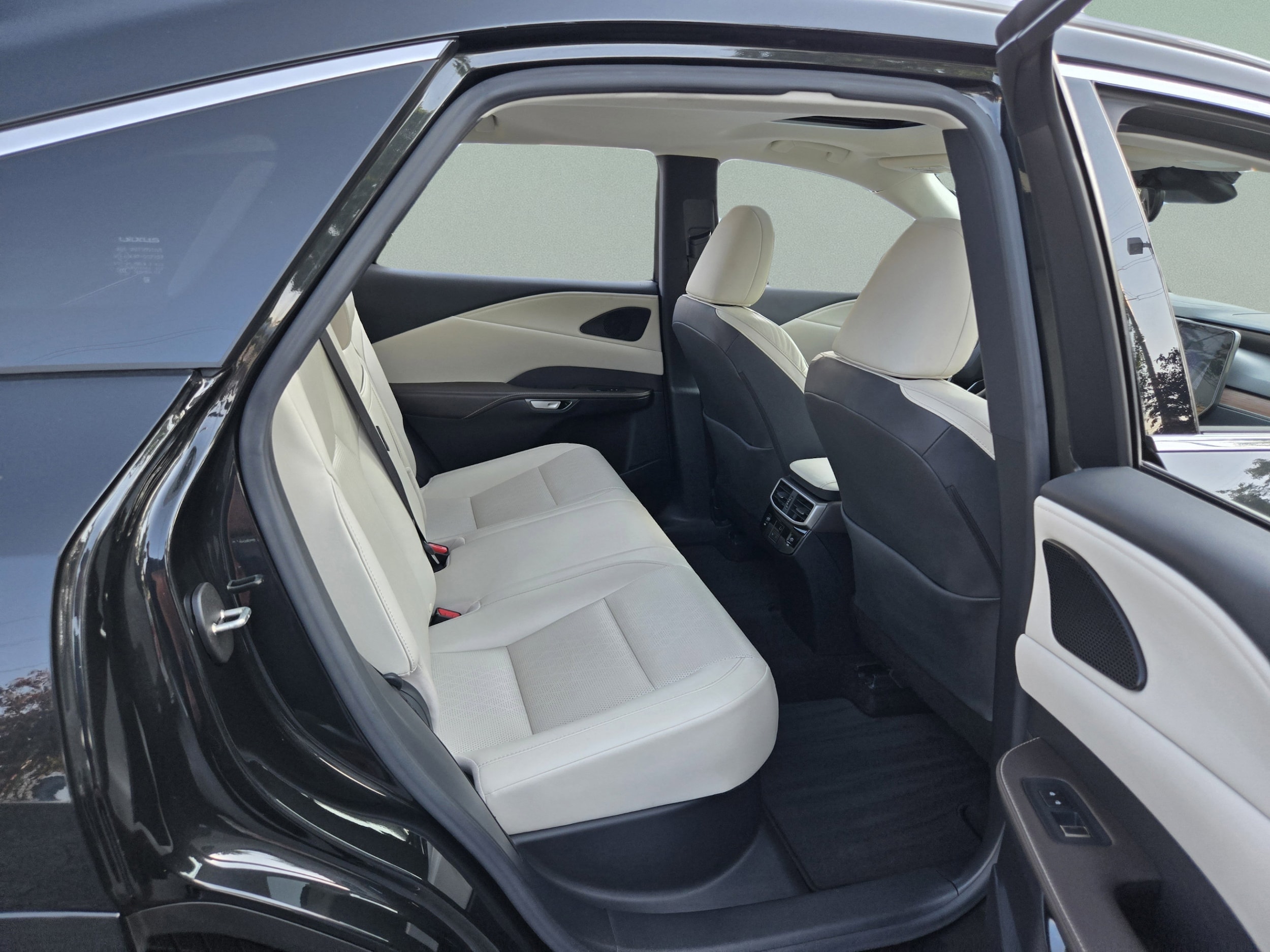 2023 Lexus RX 350 - Photo 15