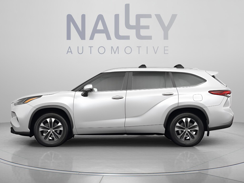 Used 2023 Toyota Highlander L SUV