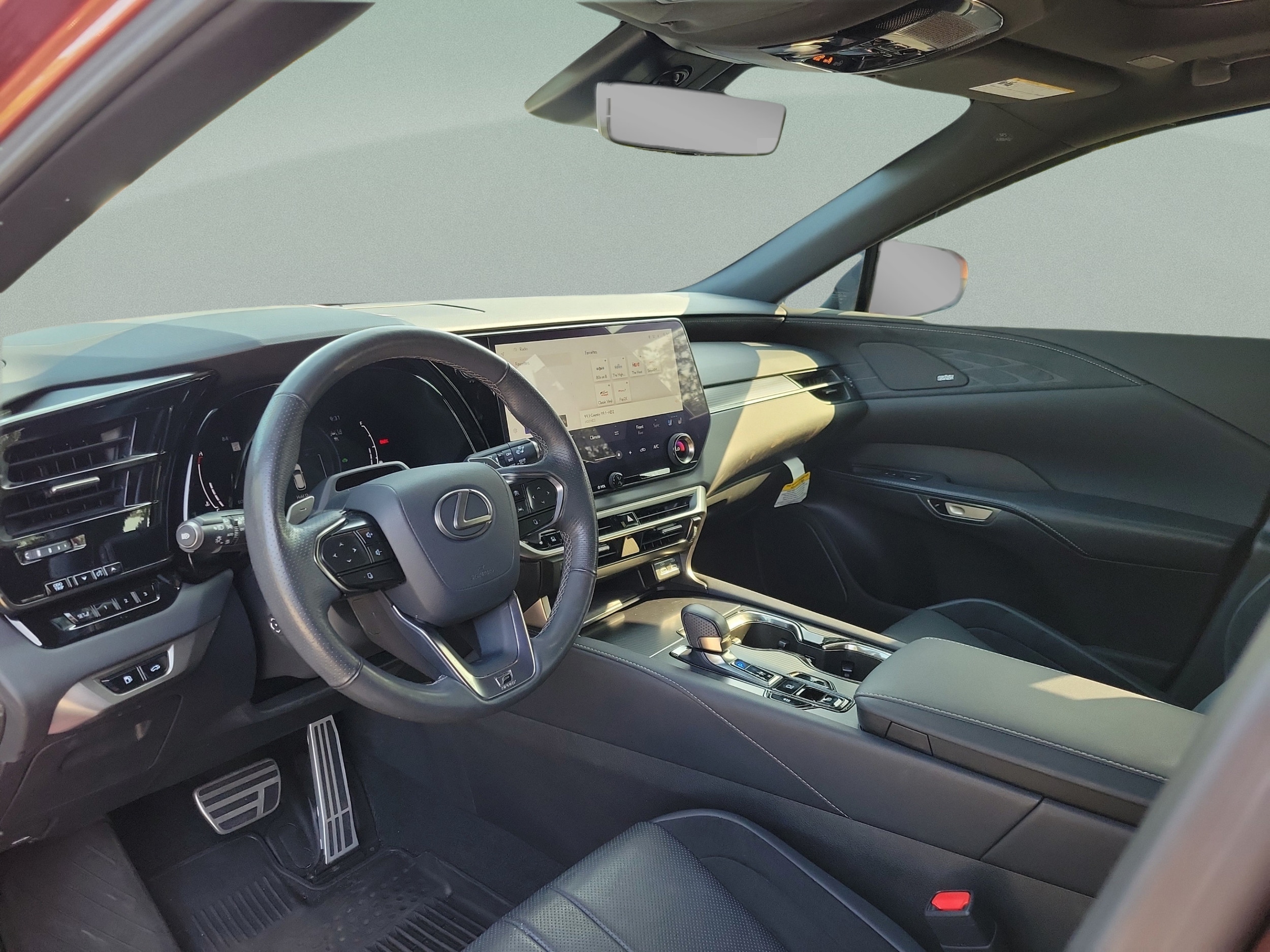 2023 Lexus RX Hybrid 500h - Photo 9